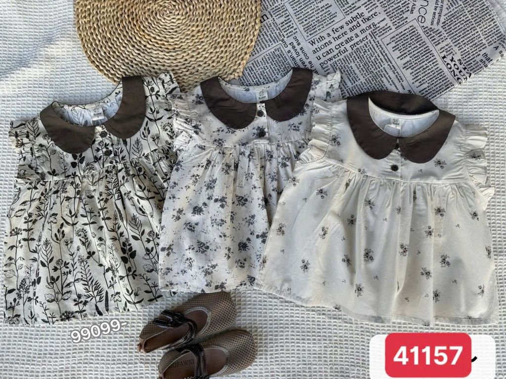 99099 - Áo sơ mi thô đũi cổ sen màu be hoa nhí ghi bé gái size 90-130