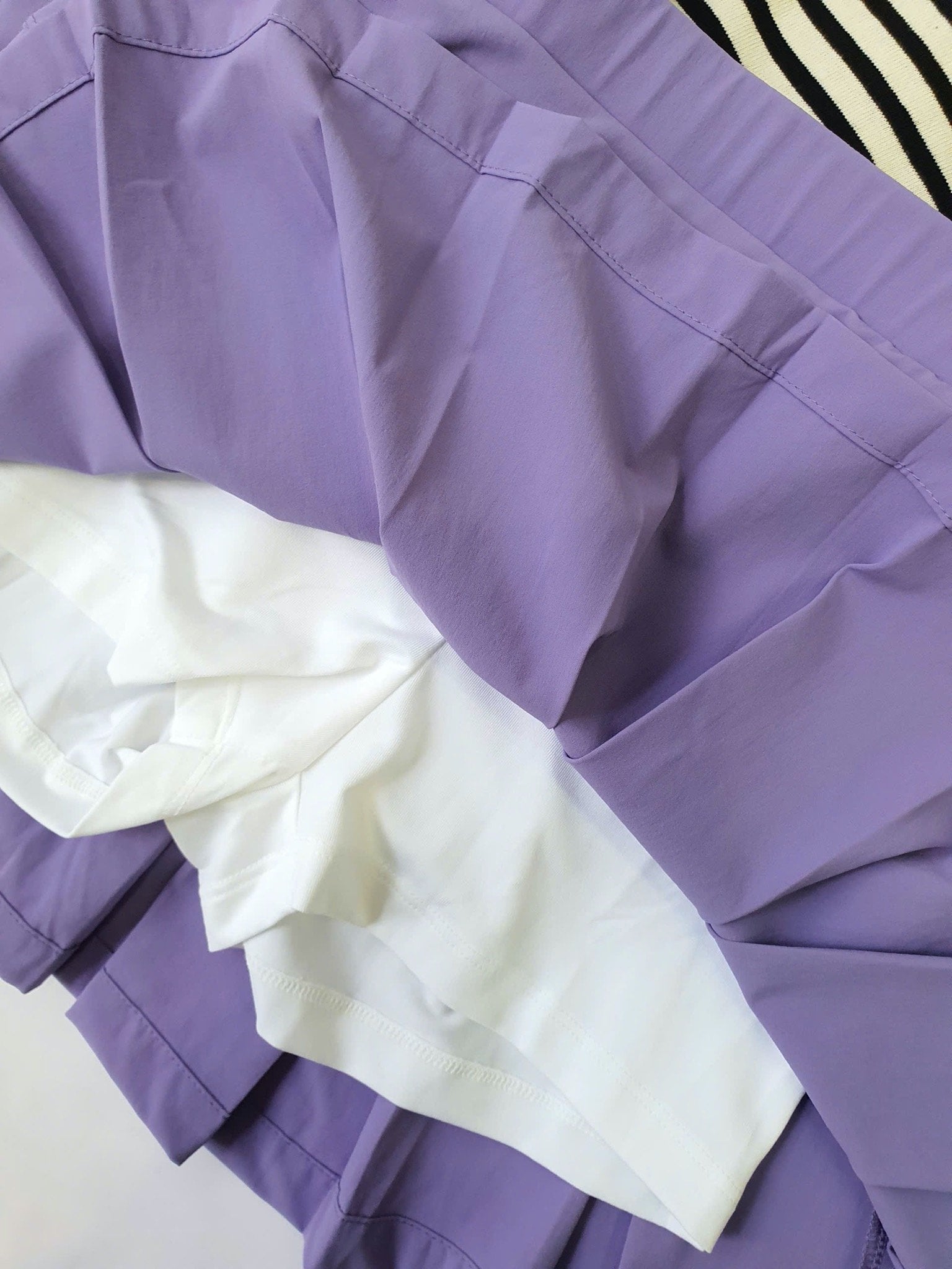 Set Bee Mon áo polo kẻ trắng đen + chân váy vải golf màu tím bé gái size 120-160