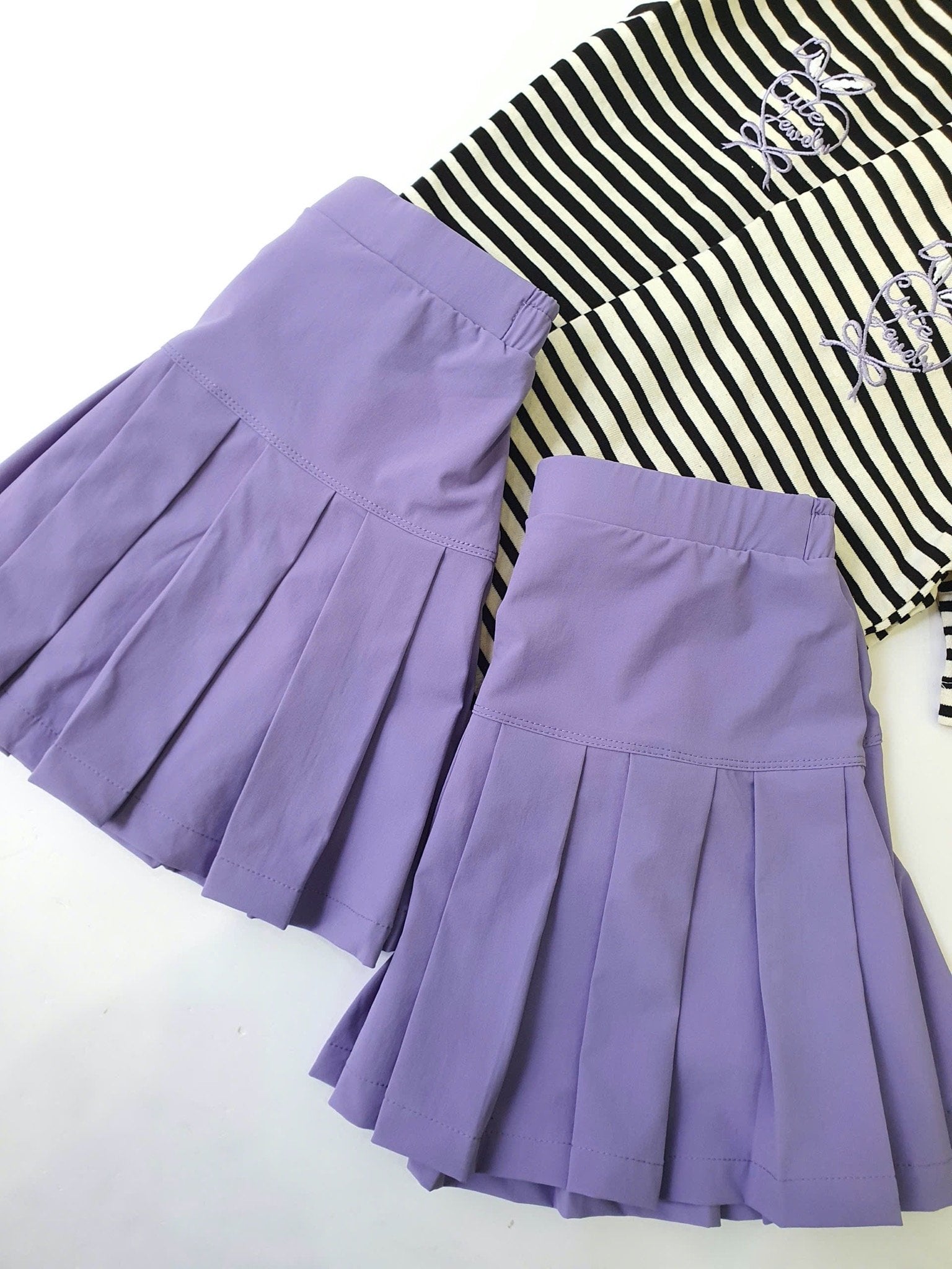 Set Bee Mon áo polo kẻ trắng đen + chân váy vải golf màu tím bé gái size 120-160