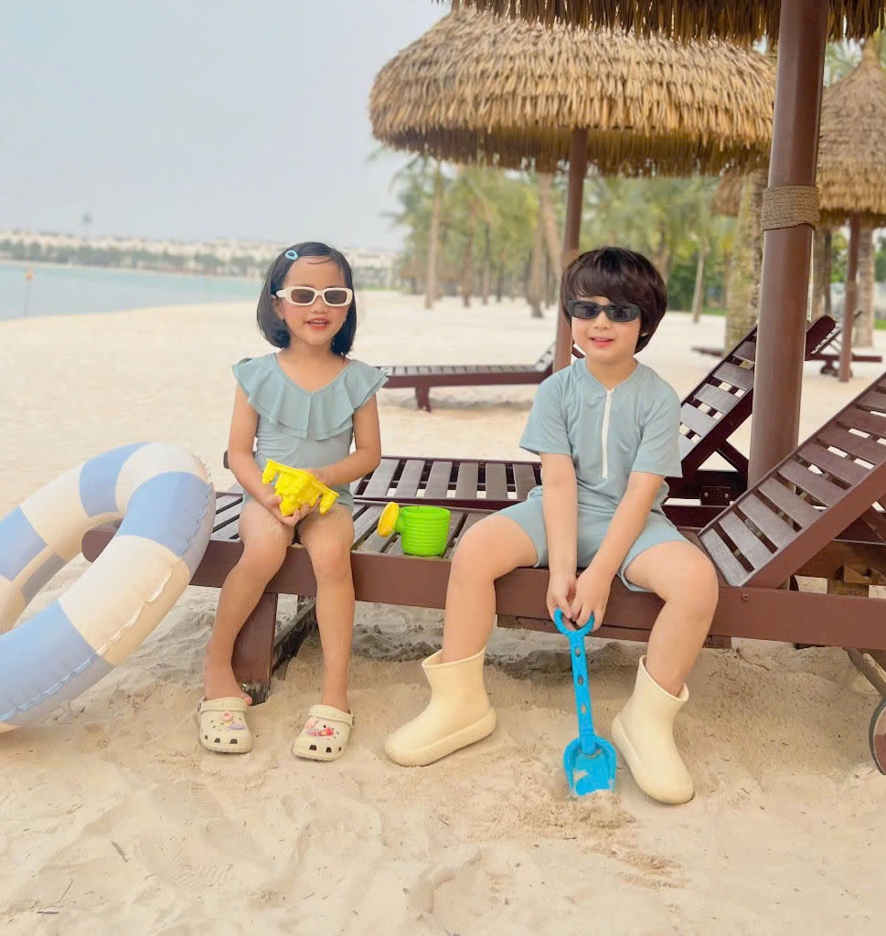 Bộ bơi Harifa liền thân cổ trụ nhiều màu cho bé trai size 1-6y