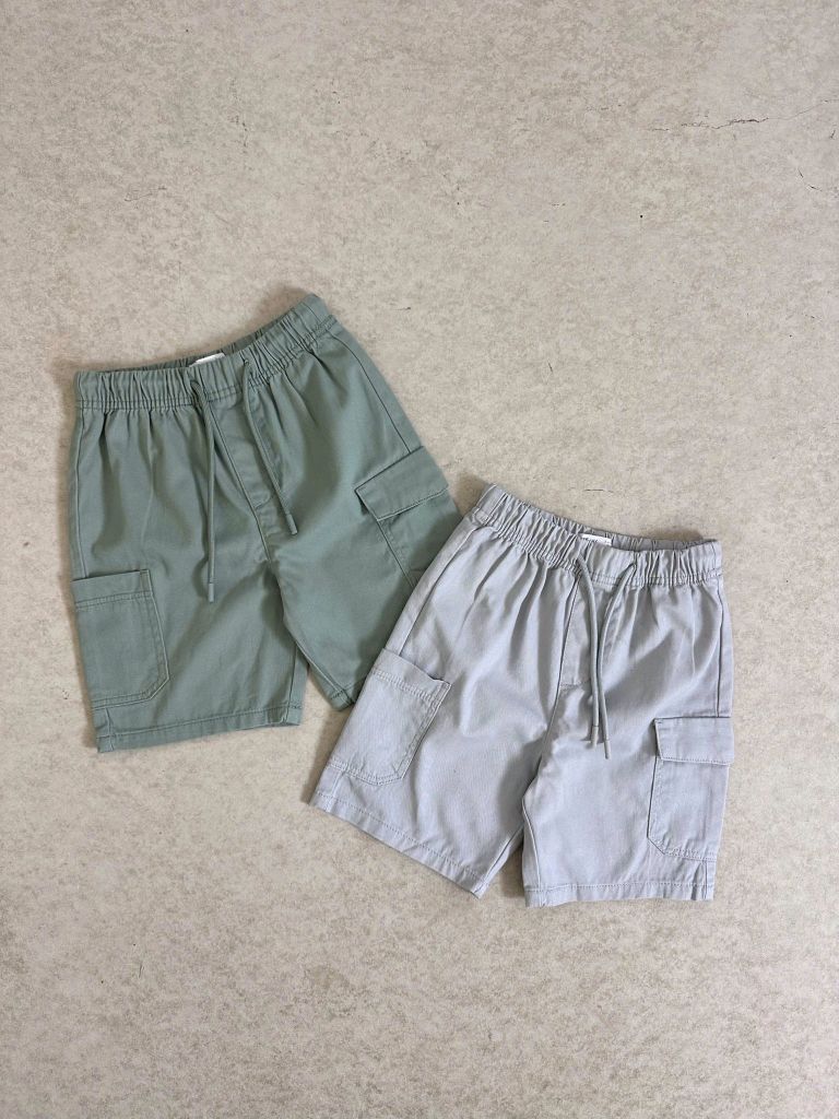 Quần short kaki mềm túi hộp GGJJ dư xịn cho bé trai 2 màu size 2-8y