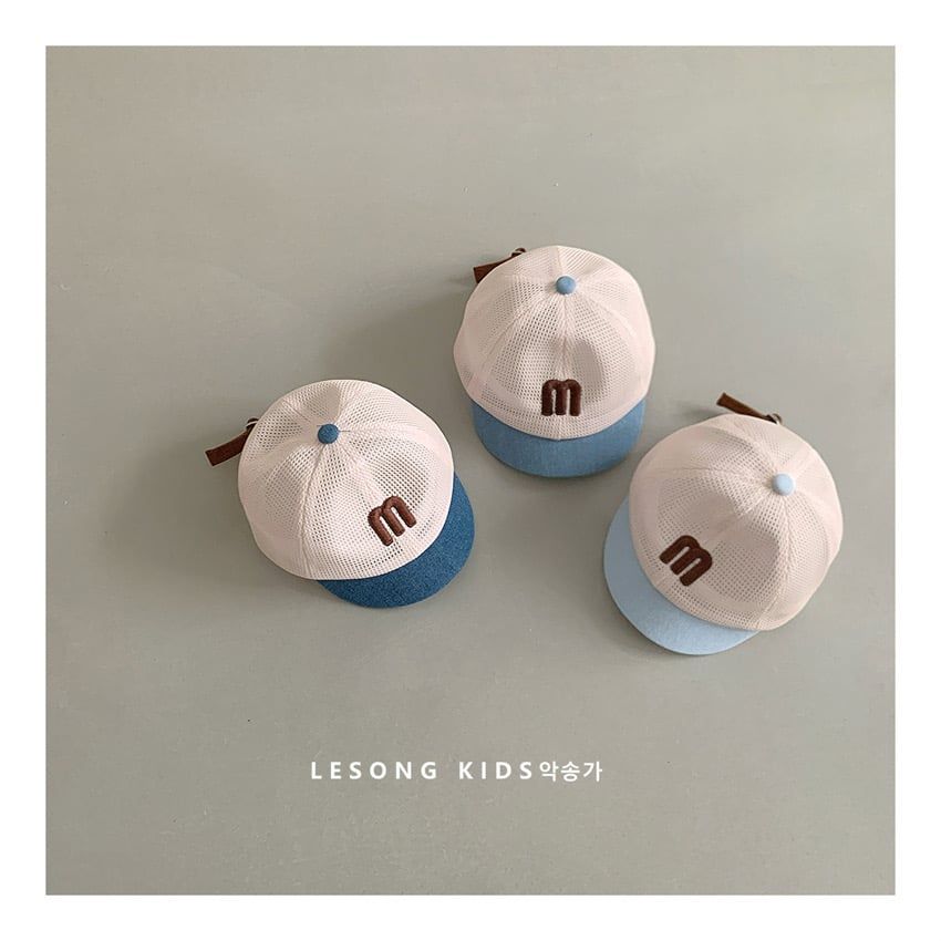 Mũ lưỡi trai phối vải  jean vải lưới màu kem thêu M ( Free size 1 - 3y )