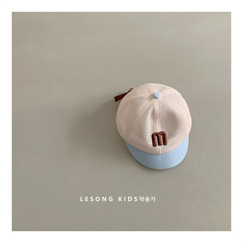 Mũ lưỡi trai phối vải  jean vải lưới màu kem thêu M ( Free size 1 - 3y )