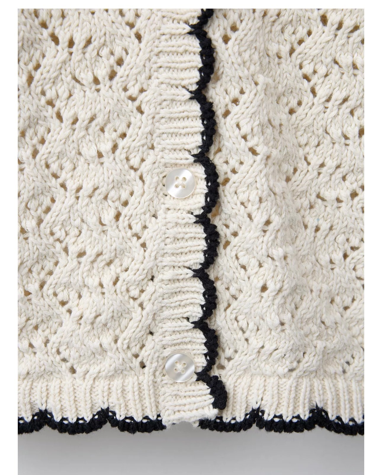 Áo len dệt ZR màu be viền đen size 6 - 14y