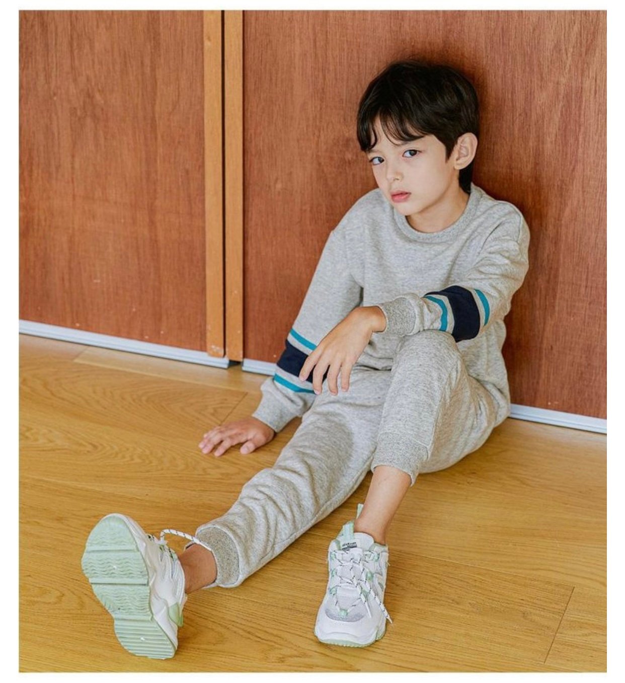 ABT94 - Áo nỉ da cá Owley Barn nhiều mẫu Bé Trai size 110 - 150 ( Bảng màu 3 )