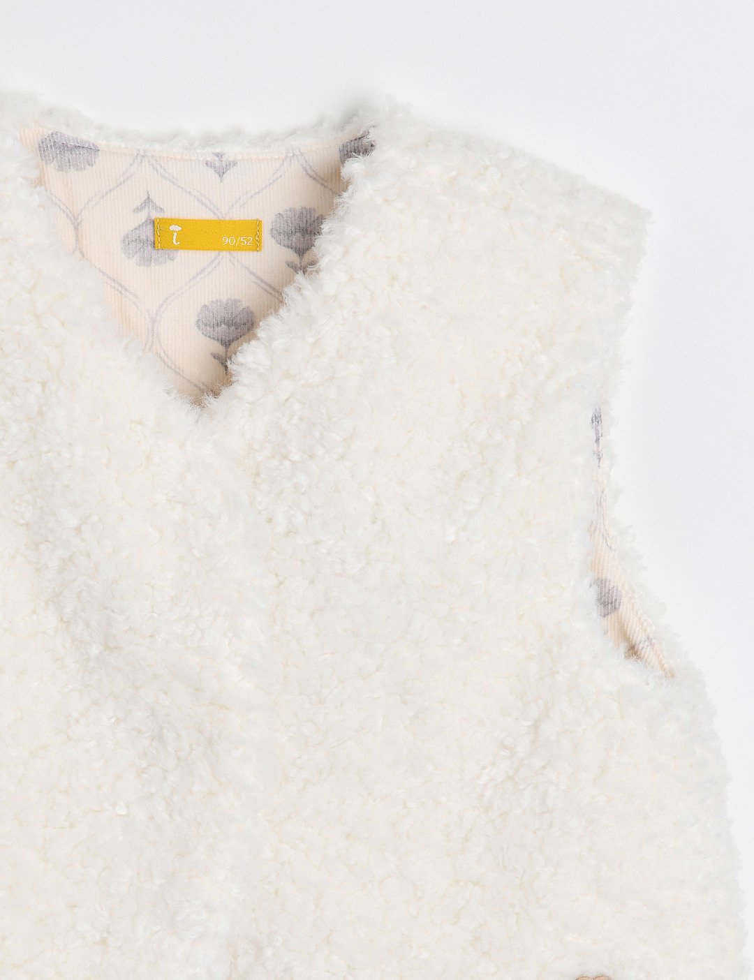 Áo khoác gile Moimoln 2 mặt lông trắng - nhung hoa size 90 / 100 ( tháo logo )