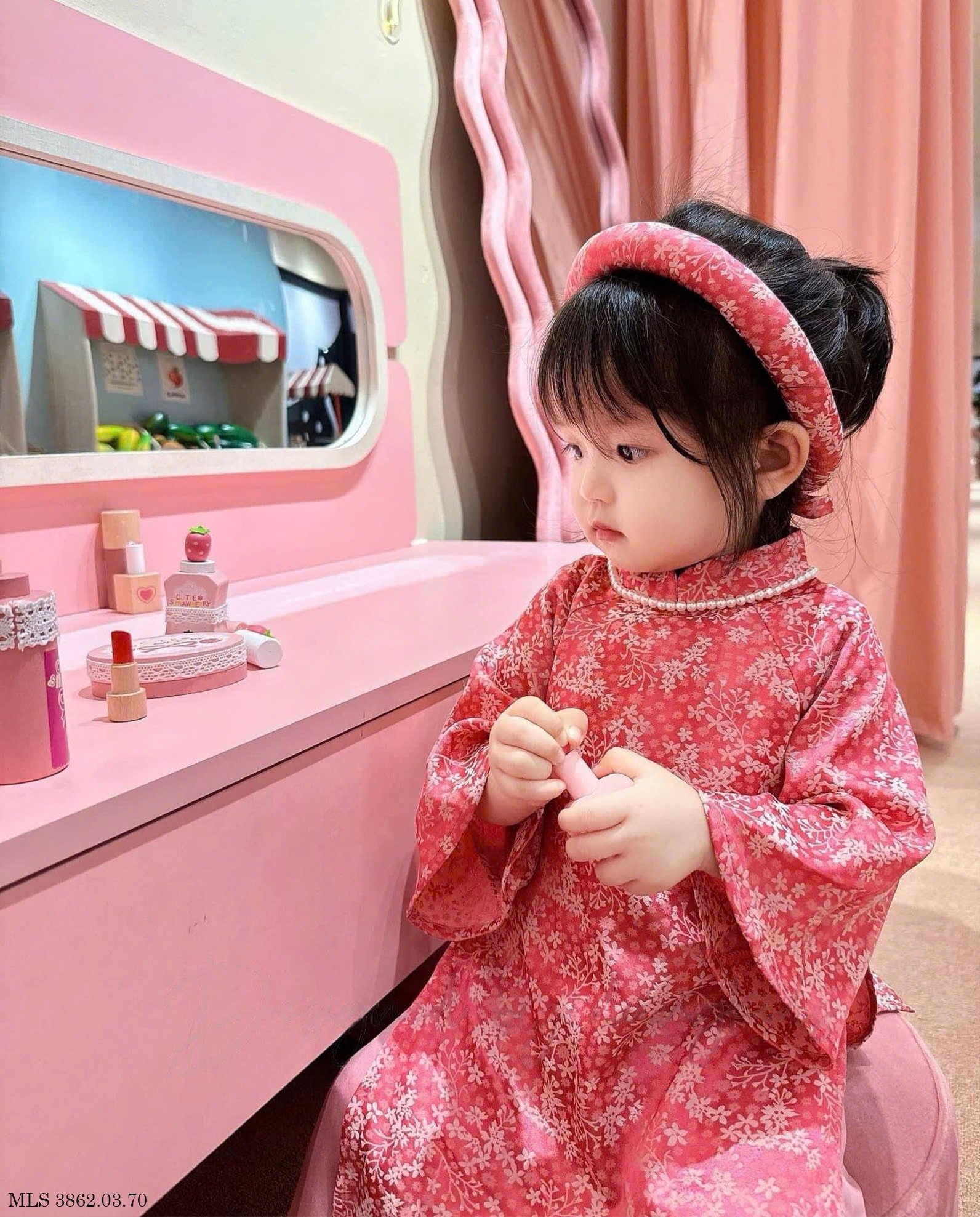 MLS 3862 - Áo dài lụa Melisa đính hạt viền cổ 2 màu size 2 - 12y