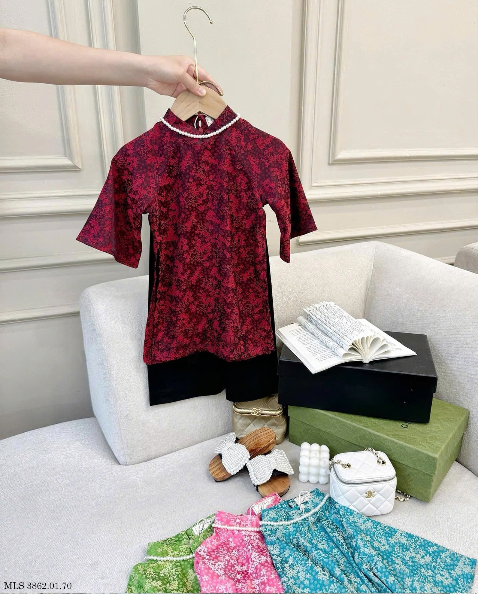 MLS 3862 - Áo dài lụa Melisa đính hạt viền cổ 2 màu size 2 - 12y