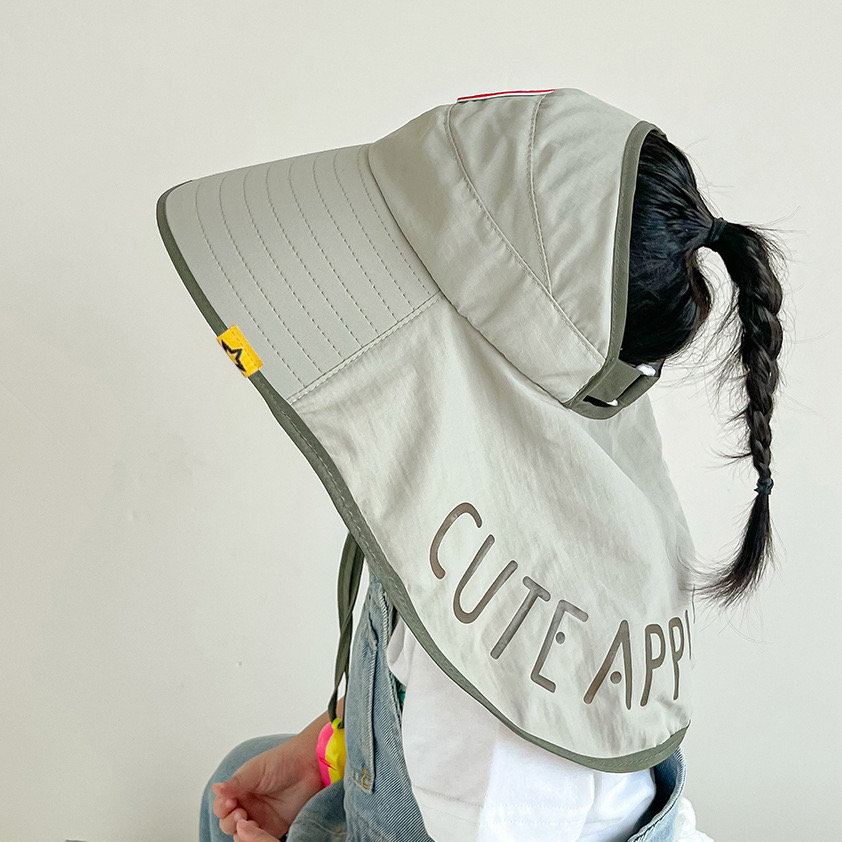 Mũ vành rộng chống nắng Cute Apple nhiều màu cho bé