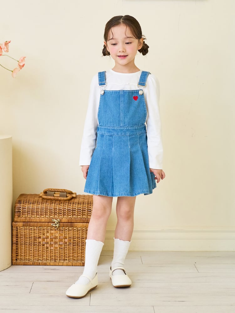 Váy yếm jean xanh thêu tim đỏ Bebezoo size 100 - 140 (ko kèm áo)