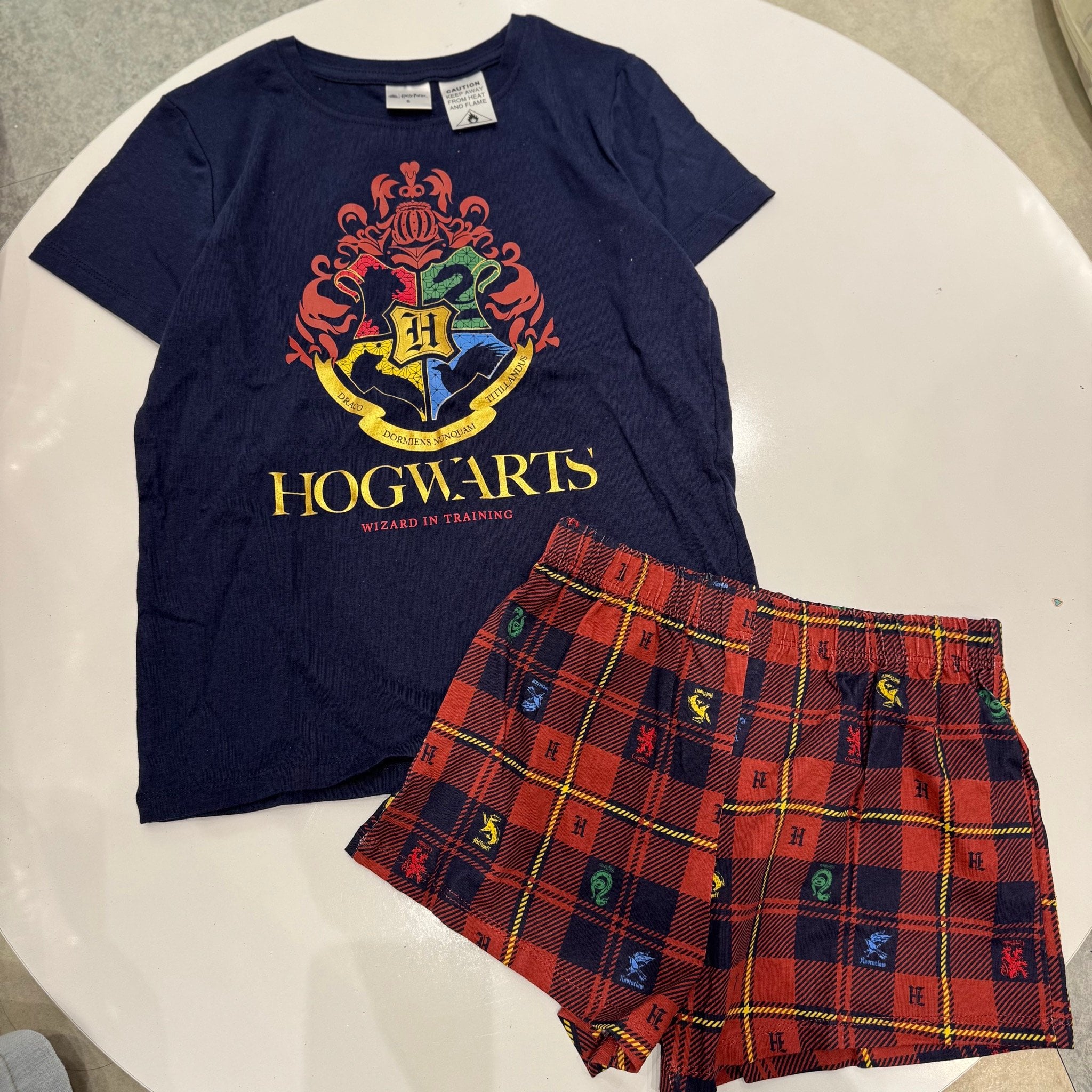 Bộ cotton Hogwarts dư xịn áo navy mix quần caro đỏ cho bé size 8-16y