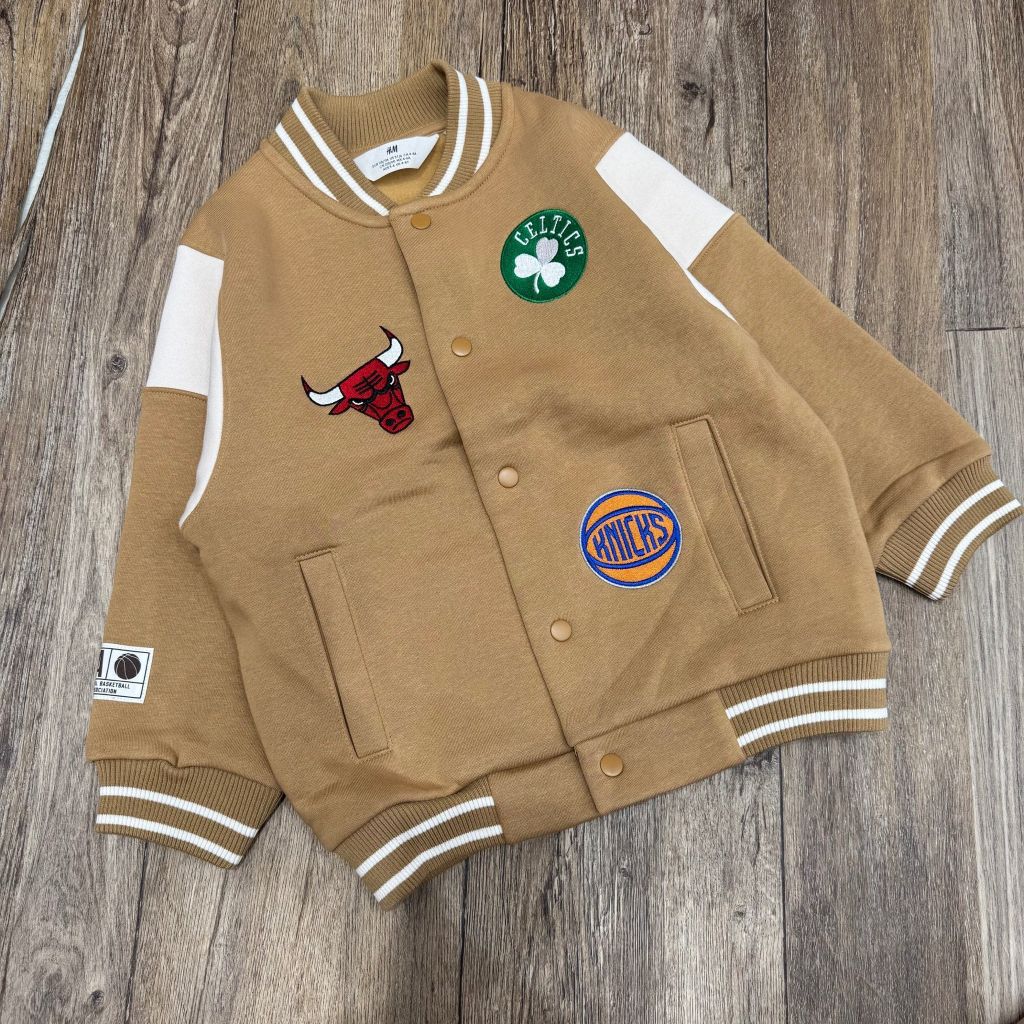 AKBT46 - Áo khoác bomber màu nâu be bóng chày cho bé size 4-10y