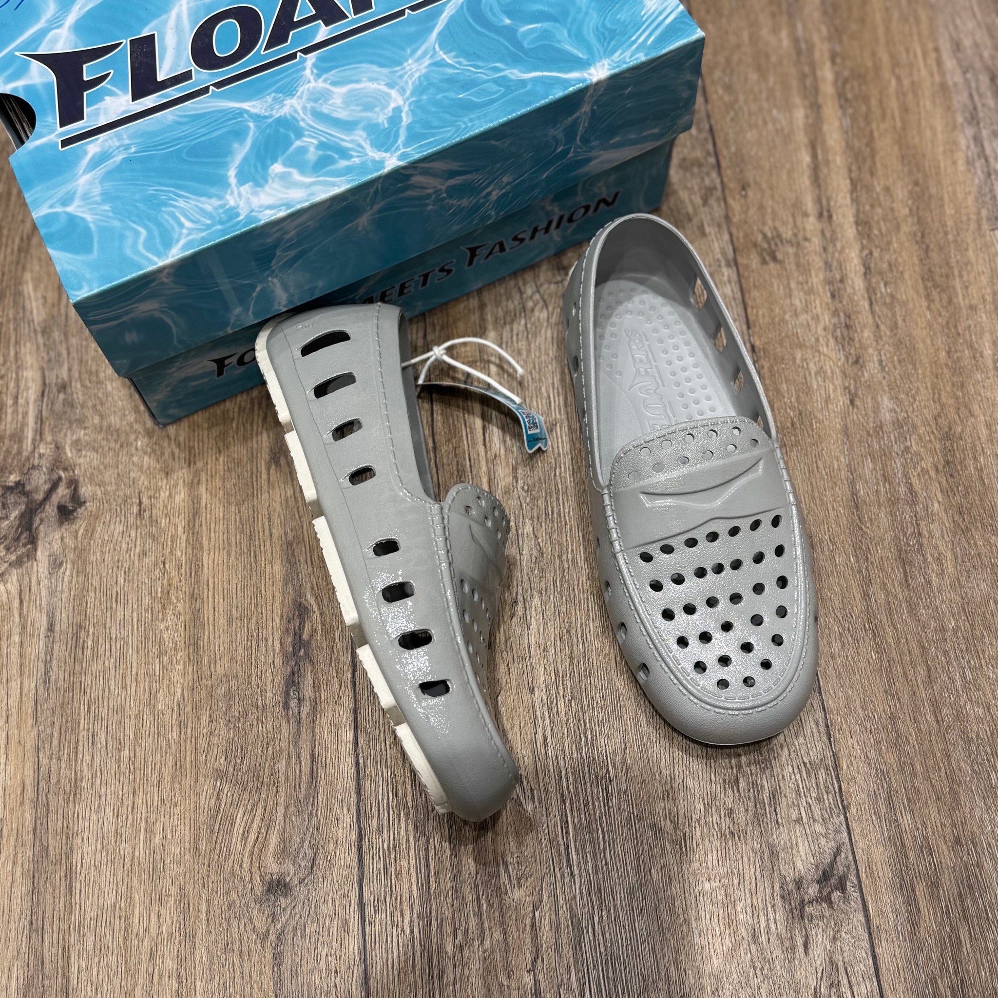 Giày nhựa Floafers Kids dư xịn dẻo thơm nhiều màu cho bé size 31-35