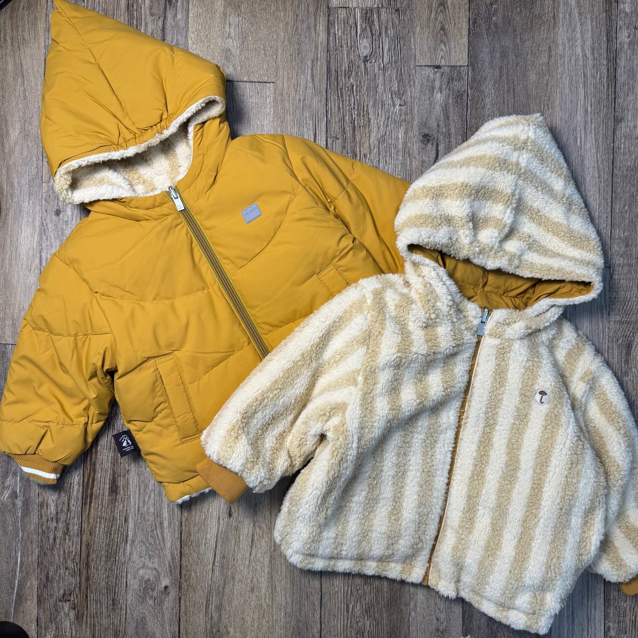 Áo khoác lông vũ Moimoln 2 mặt màu cam nâu phối lông kẻ cho bé size 90-120