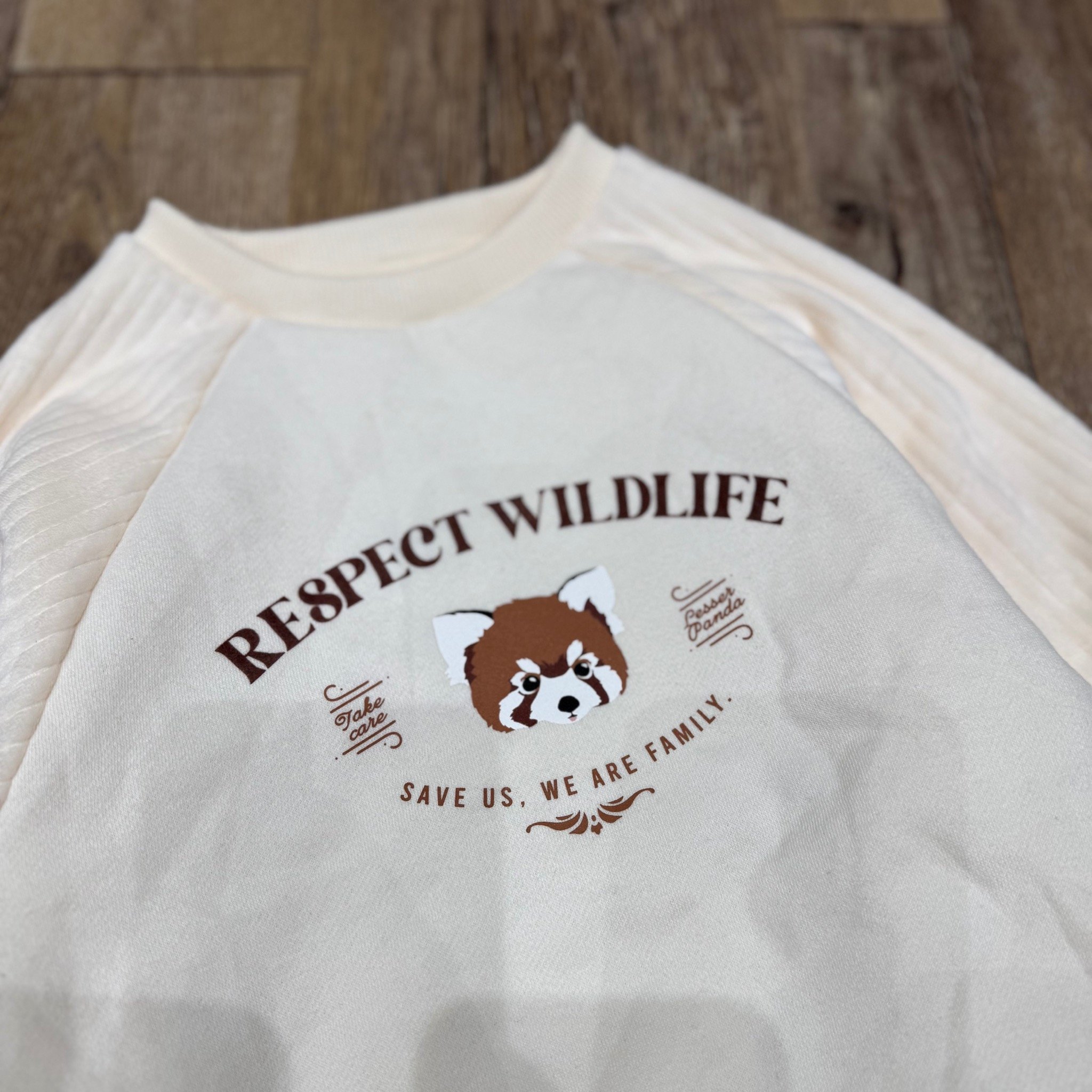 Áo nỉ nhung Topten màu kem họa tiết hình cáo cho bé size 110-150