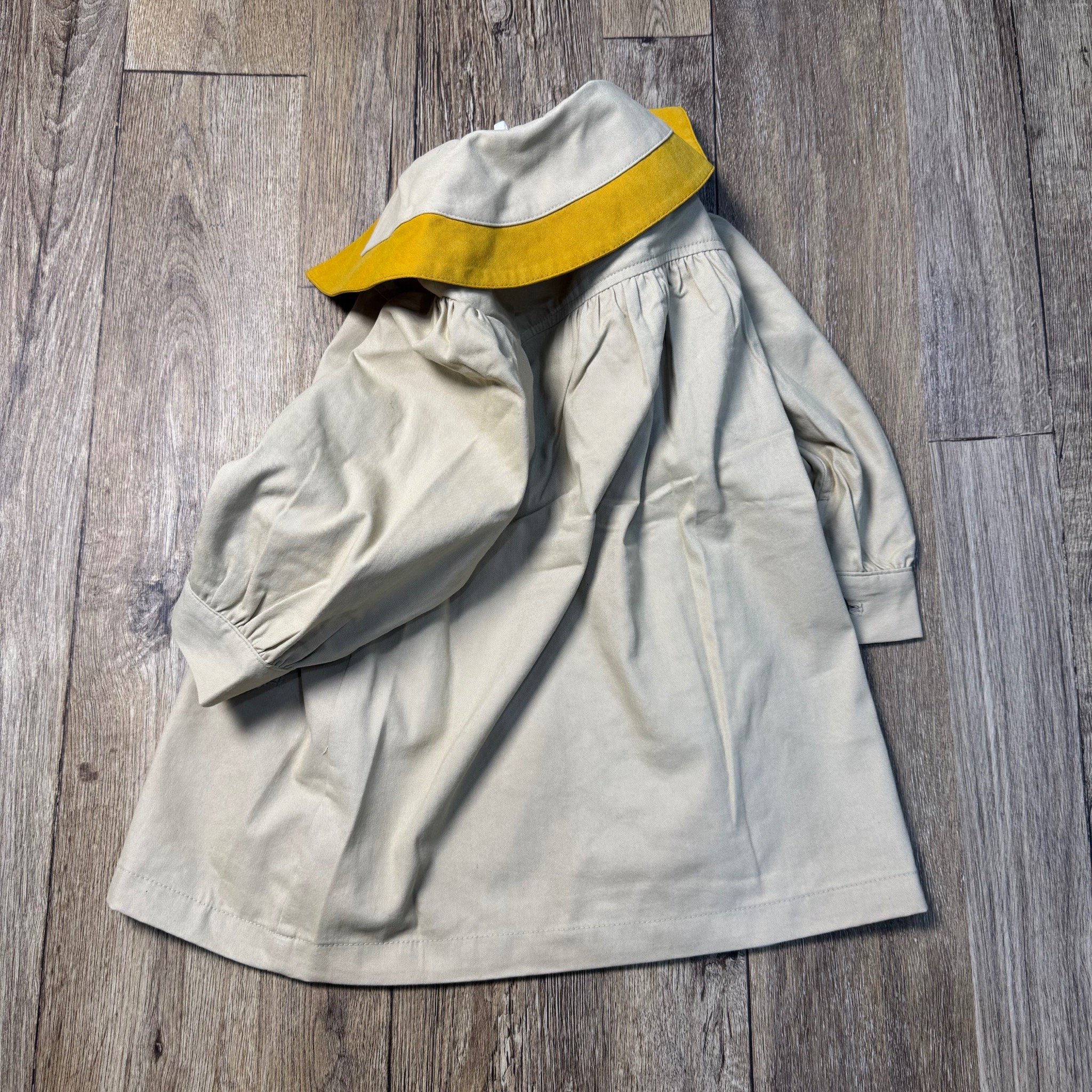 Áo khoác kaki Moimoln 2 lớp cổ bẻ phối viền vàng bé gái size 100