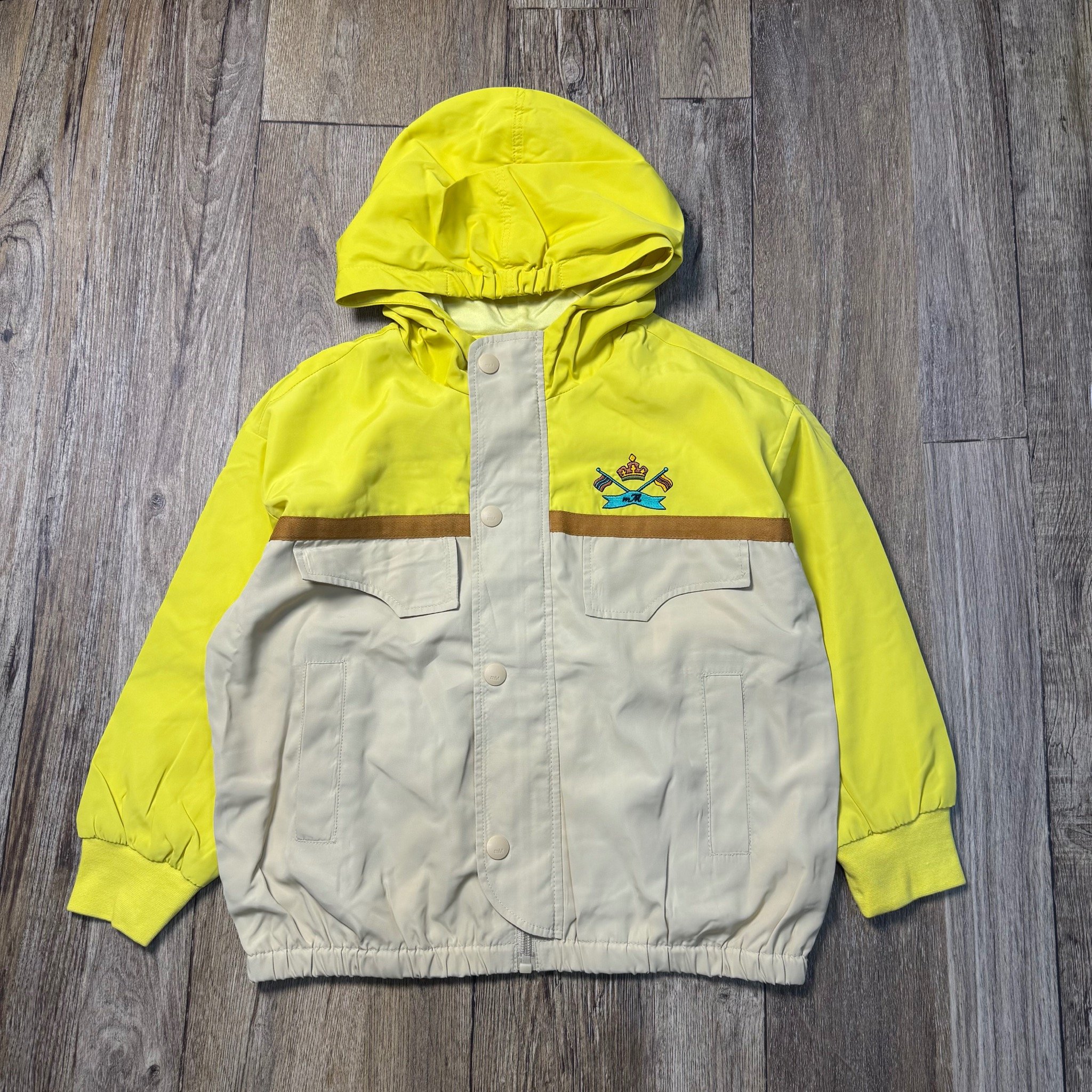 Áo khoác Moimoln 2 lớp màu be phối vàng cho bé size 100-140