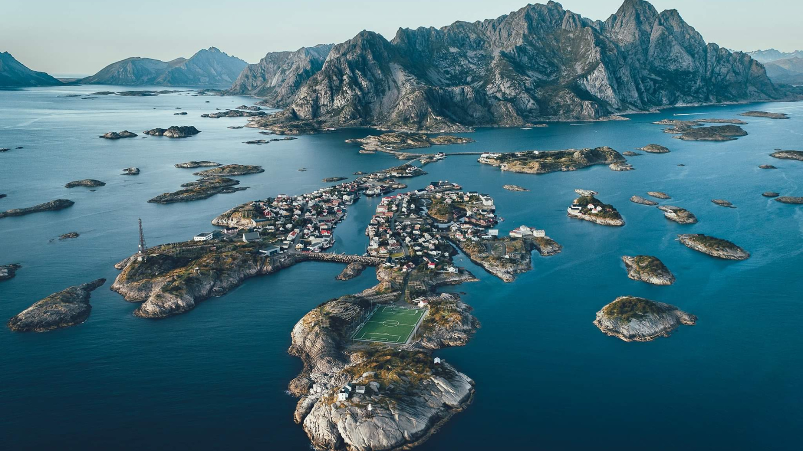 TOUR BẮC CỰC: LOFOTEN - LONGGYEARBYEN – QUẦN ĐẢO SVALBARD – BIỂN BĂNG – OSLO 17 NGÀY