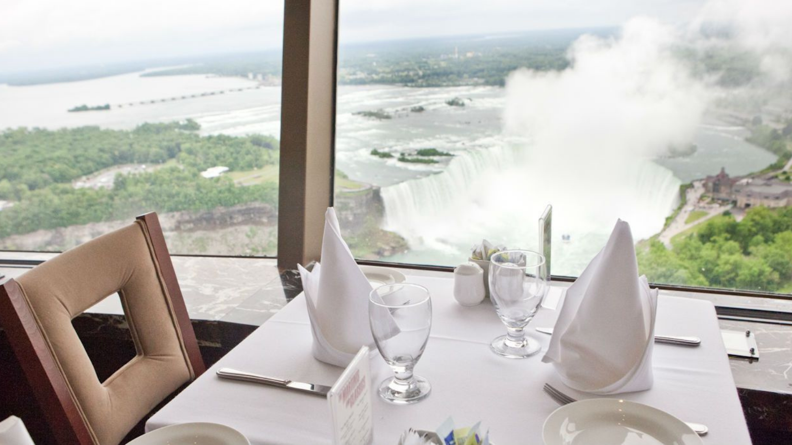 TOUR: ĐÔNG – TÂY CANADA 13 NGÀY