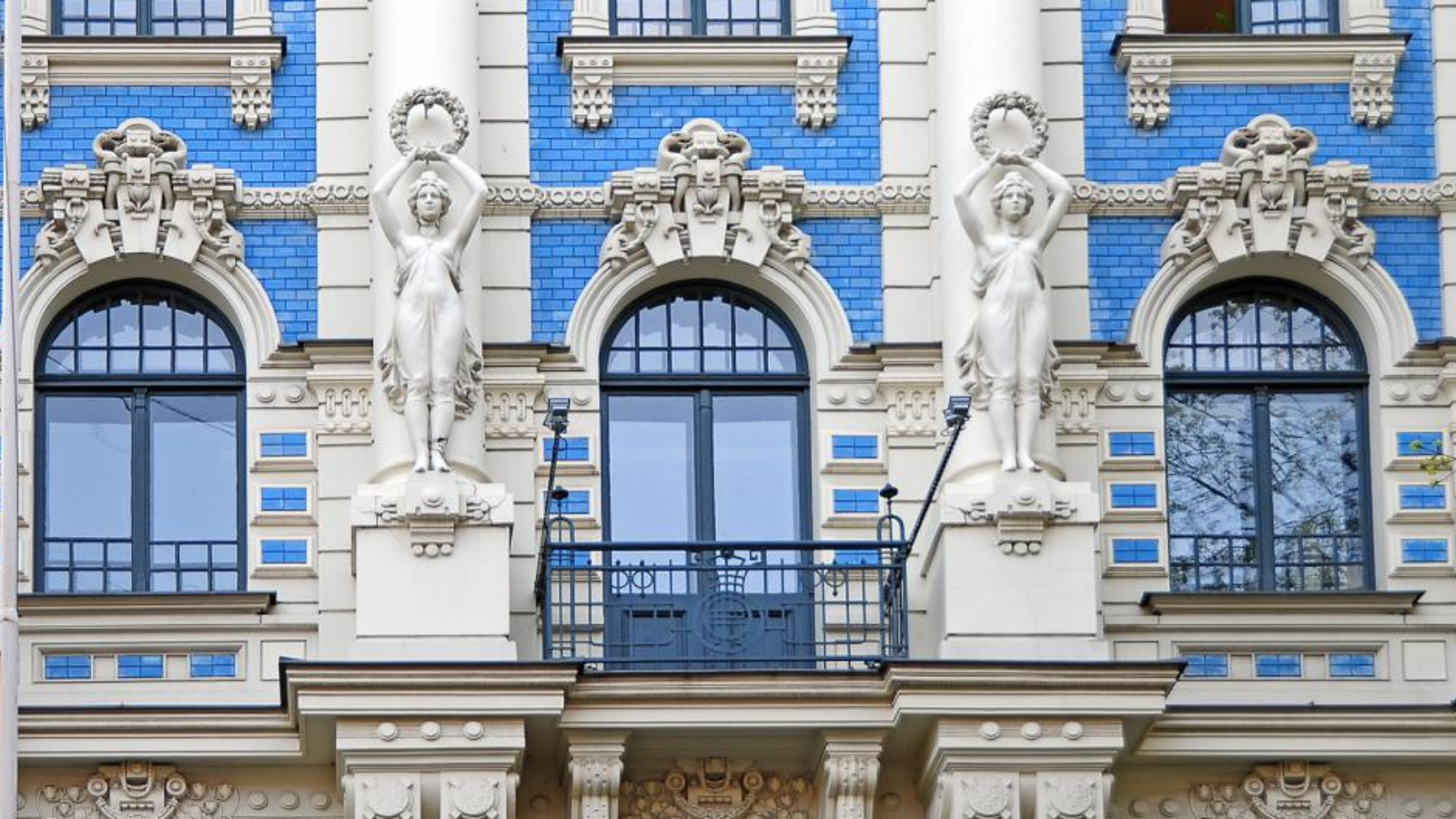 TOUR ESTOTINA – LITVA – LATVIA – BA LAN 13 NGÀY