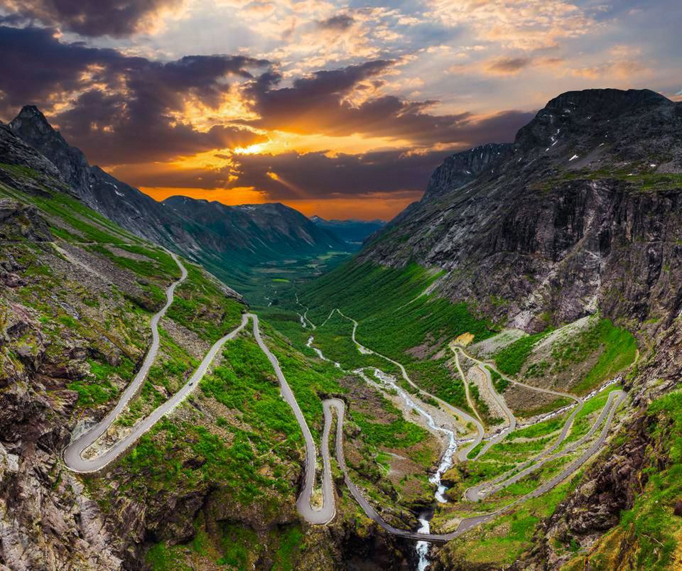 TOUR NAUY MONO - 12 NGÀY