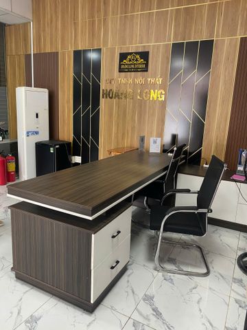 Bàn làm việc gỗ thông