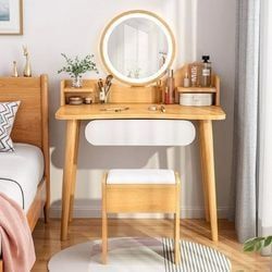 Bàn trang điểm đèn led