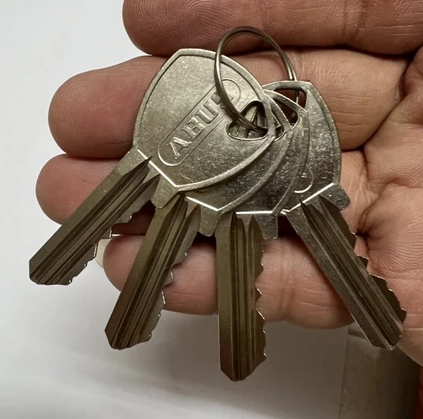  Ổ Khóa ABUS 65/60 Thân Đồng Chìa Răng Cưa - MSOFT 