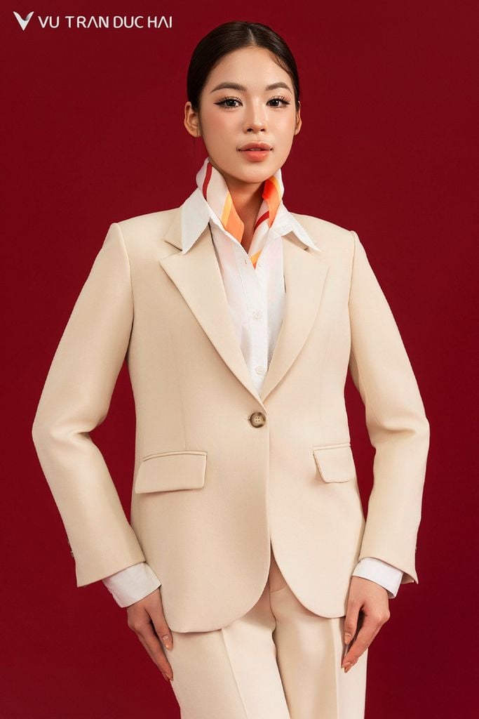 Blazer dáng suông ve nhỏ 1 khuy BLO2605