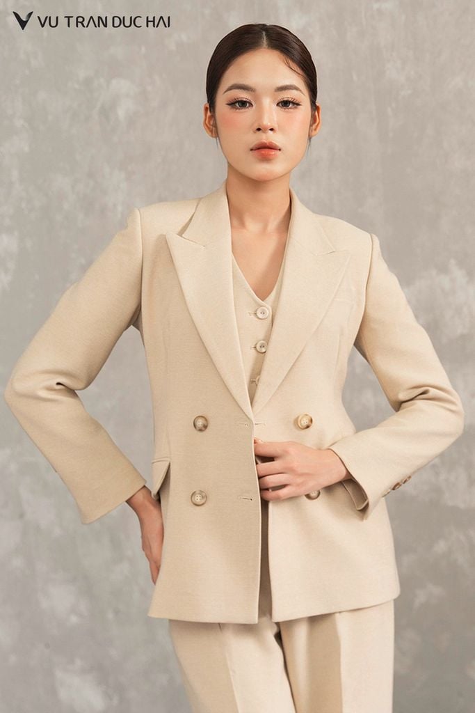 Vest 4 khuy cổ hai ve dáng ôm BLO2602