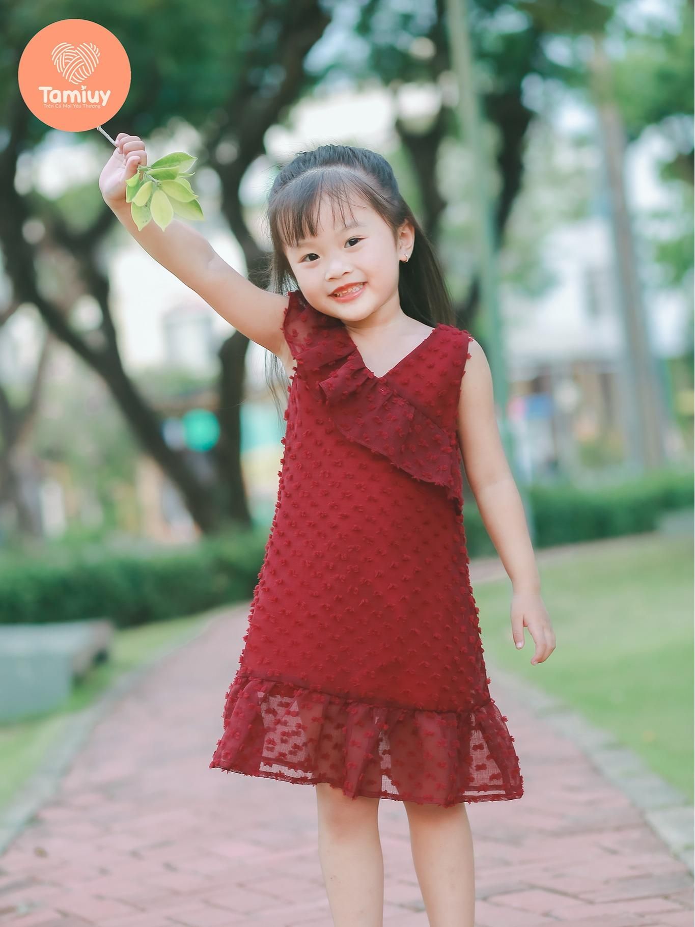 Đầm Bé Gái Cổ Tim Lệch Vai Tamiuy - Chất Cotton Cao Cấp, Xinh Xắn, Dễ Thương (1-10 Tuổi) 
