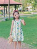  Đầm Xoè Sát Nách Cổ Yếm Hoa Nhí Tamiuy Cho Bé Gái 1-10 Tuổi 