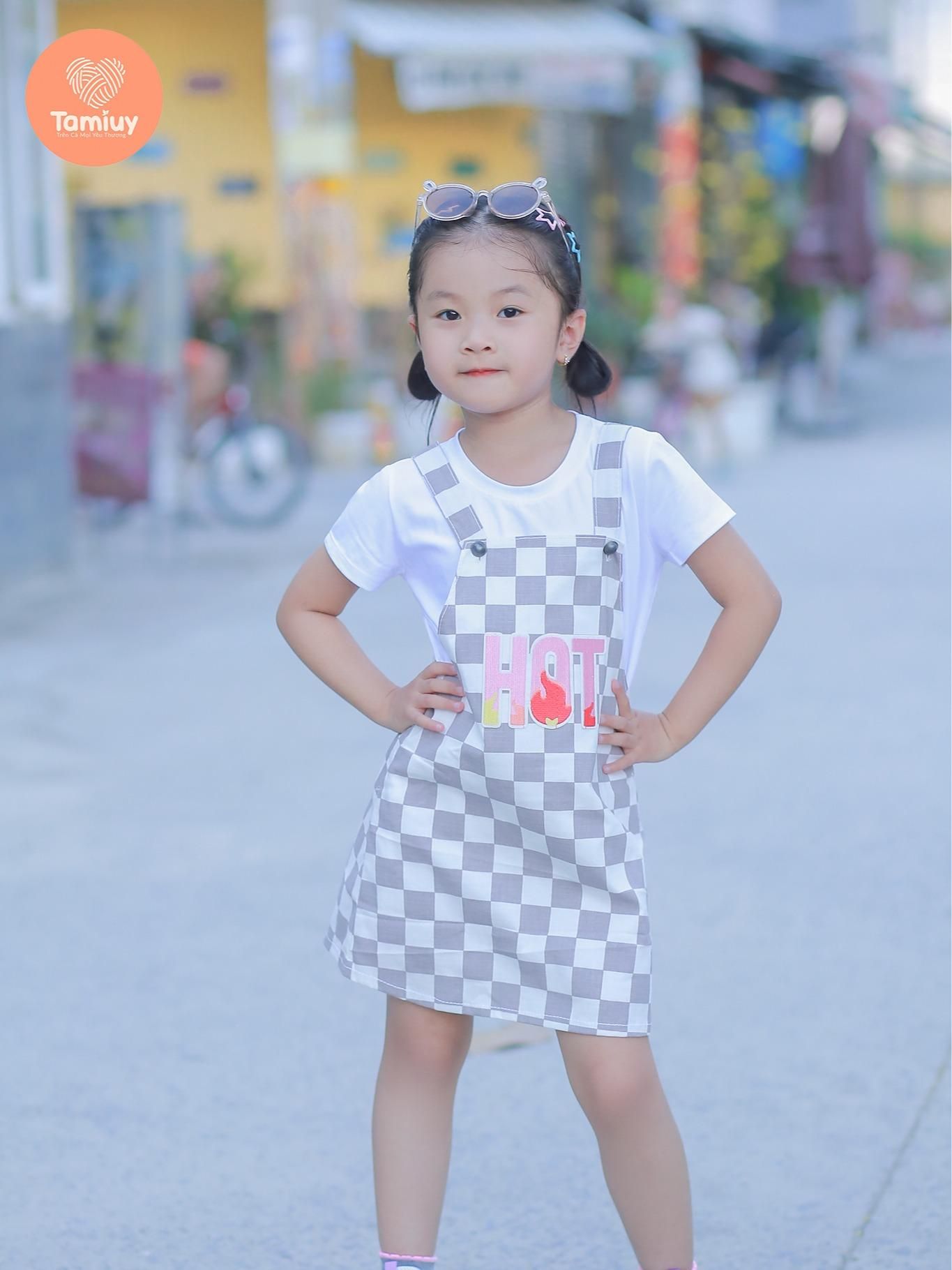  Yếm Caro Tamiuy Đính Chữ Hot Chất Liệu Cao Cấp, Dành Cho Bé Năng Động (1-10T) 