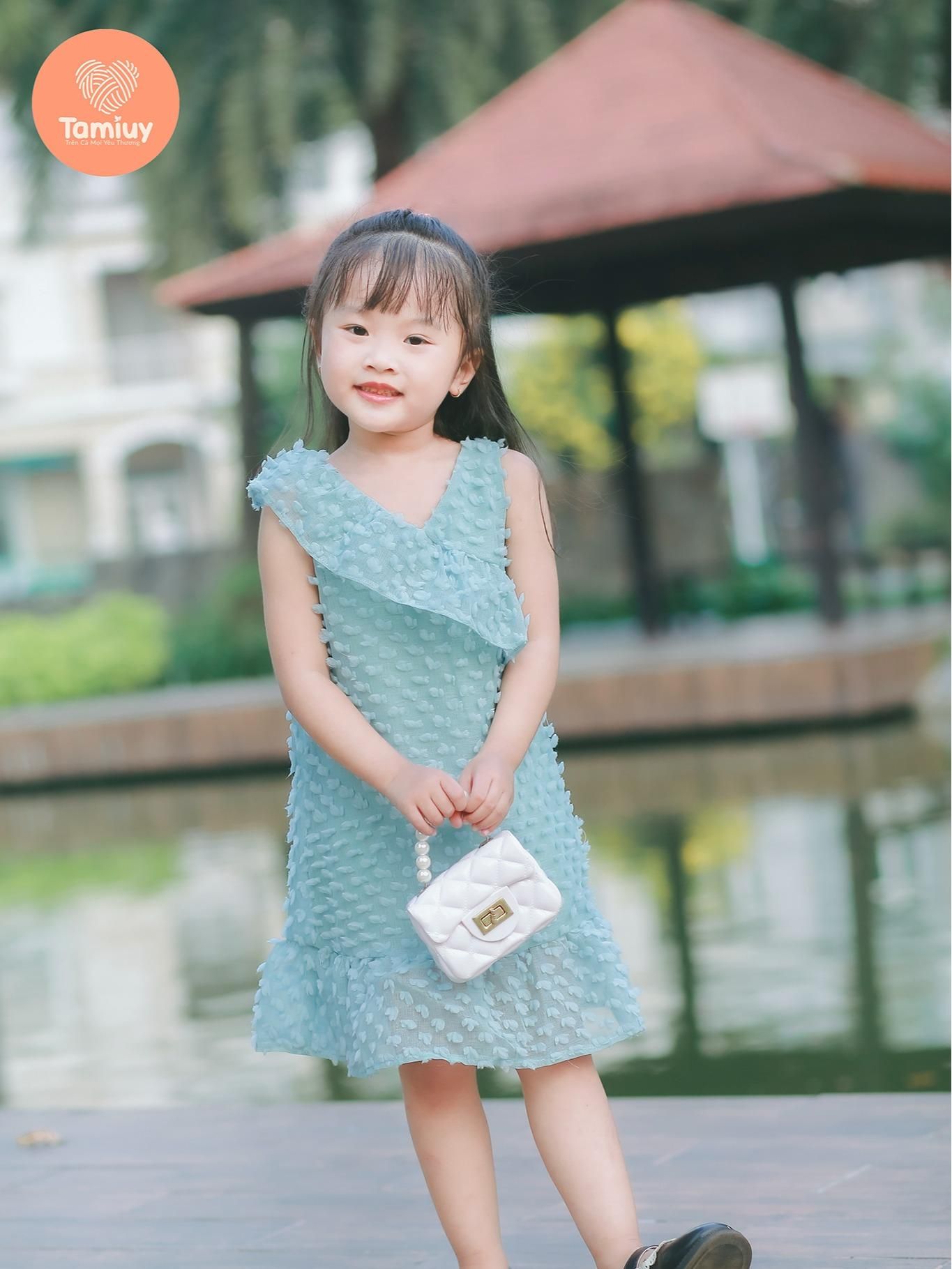  Đầm Bé Gái Cổ Tim Lệch Vai Tamiuy - Chất Cotton Cao Cấp, Xinh Xắn, Dễ Thương (1-10 Tuổi) 