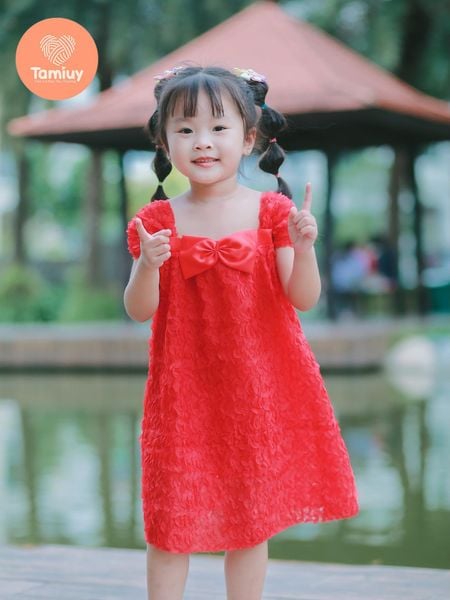  Đầm Hoa Hồng Xòe Nơ Ngực Tamiuy Voan Mềm Cho Bé Từ 10-38 kg - Thương Hiệu Thời Trang Local Band 