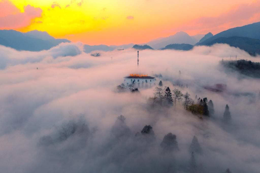6-Day Northern Vietnam Tour: Sapa, Hanoi, Ha Long & Ninh Binh Exploration - Silkpath Sapa Hotel or similar - (SPH6A)