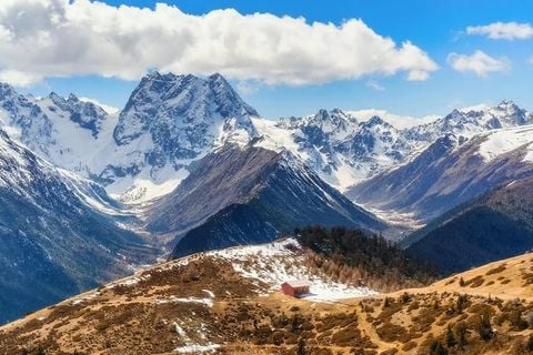 Hà Nội - Trung Quốc: Đại Lý - Lệ Giang - Shangrila 6N5D Bamboo Airways