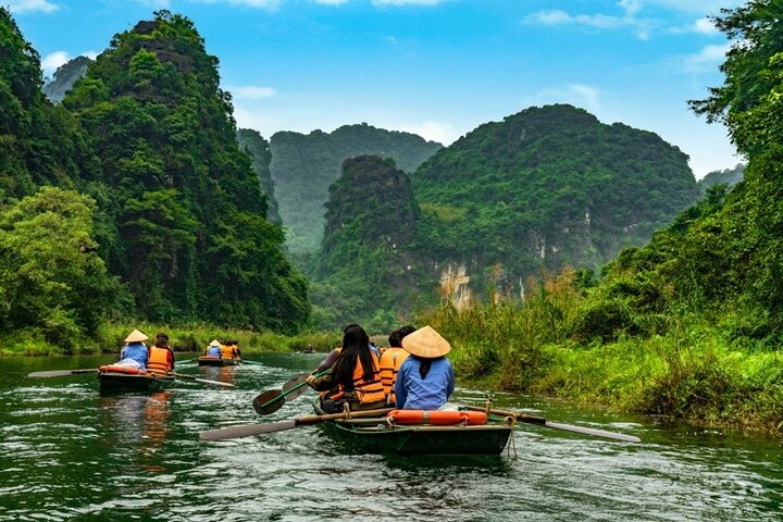 NINH BINH DAY TRIP  河內-寧平一日遊