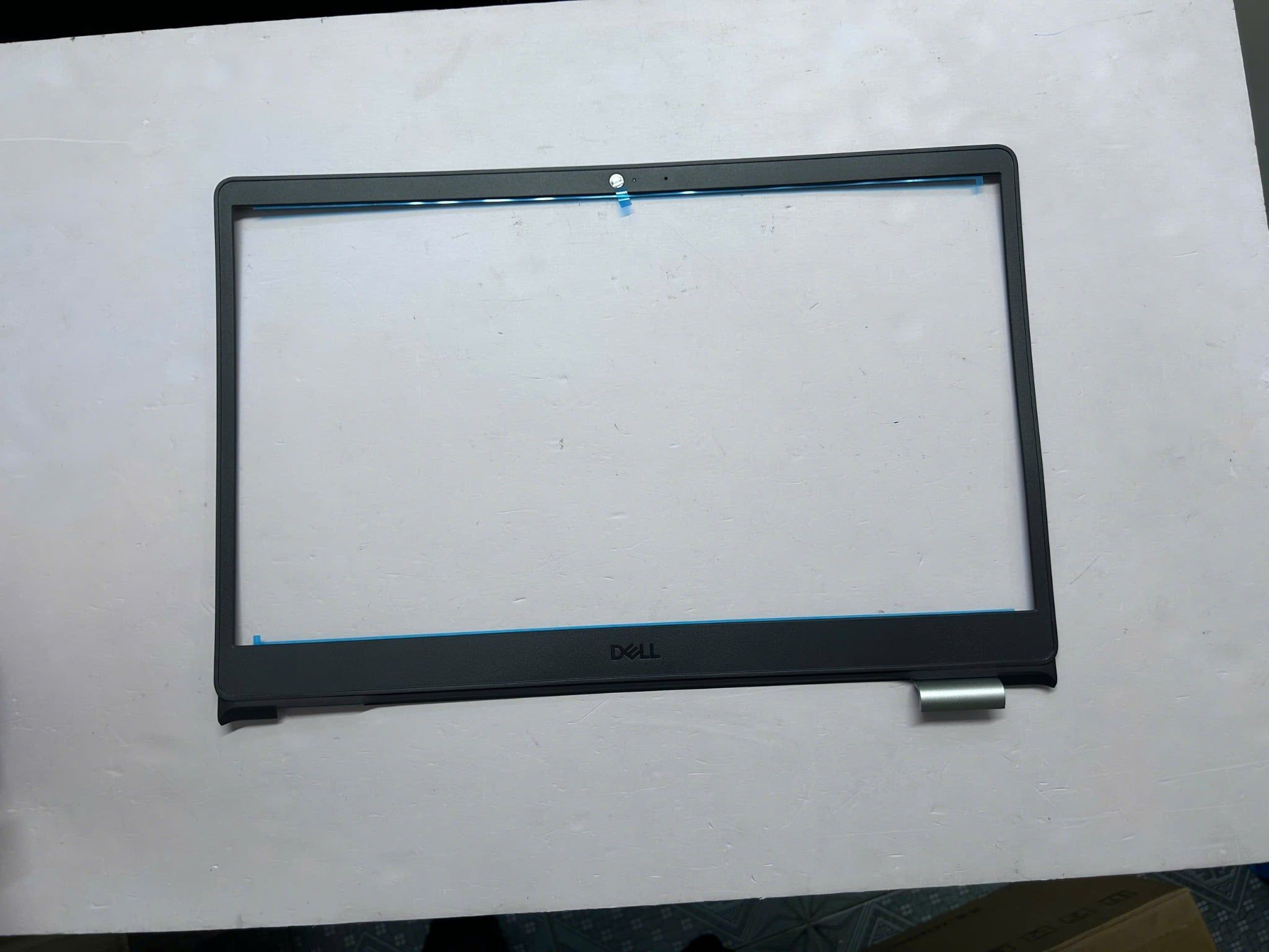  Vỏ B Dell Inspiron 5593 0YCYPN Đen Logo bạc Ốp bản lề bạc & 15-5000 3501 3502 3505 5594 (ORG -) 