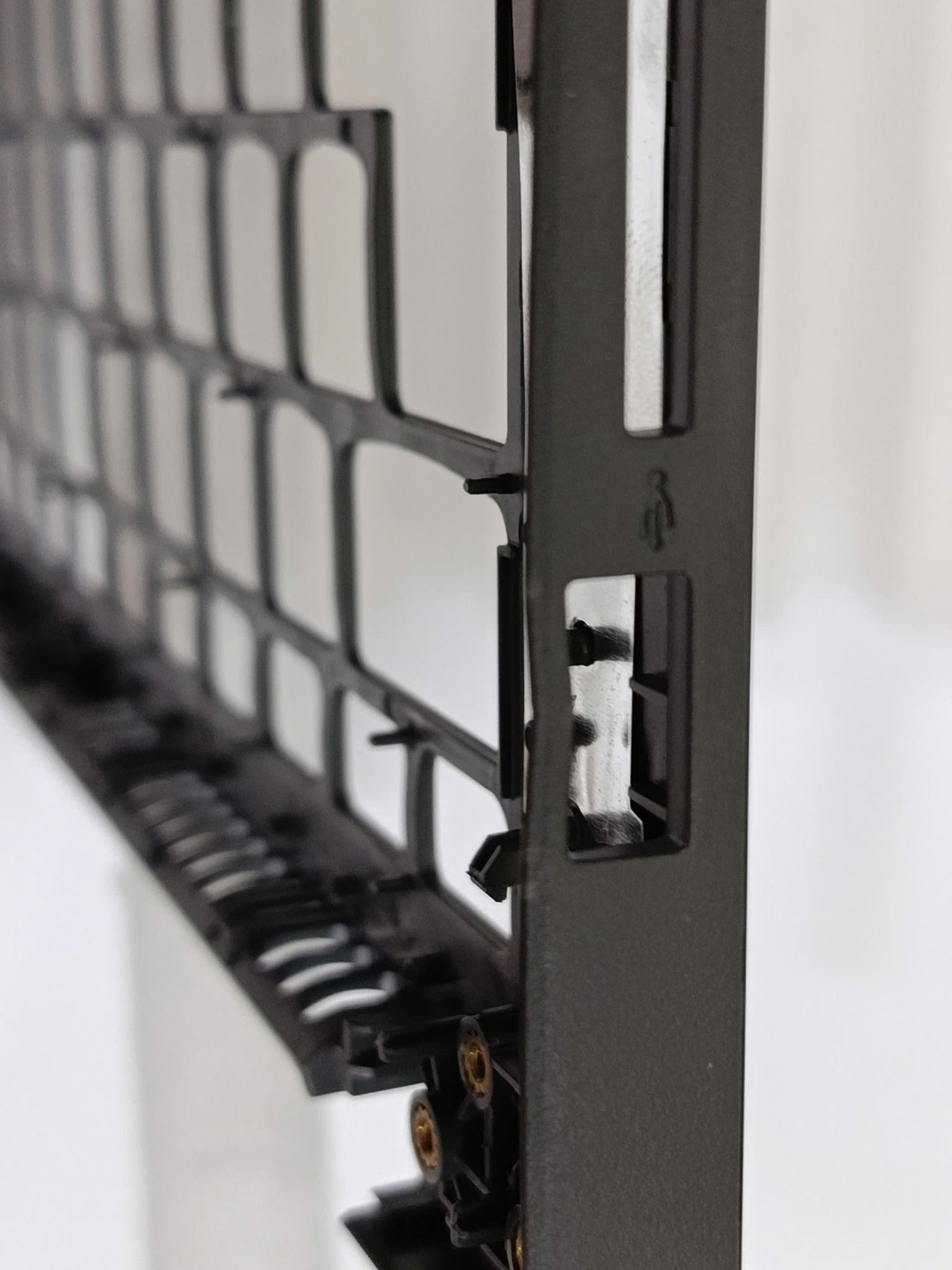  Vỏ C Lenovo IdeaPad 3 14ITL6 Type 82H7 AP21M000530 Ghi Nhựa & 3 14ALC6 3 14ADA6 (ORG -) 