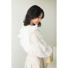 GOÛT DE JUN - Áo cổ bèo họa tiết hoa - Bito Top