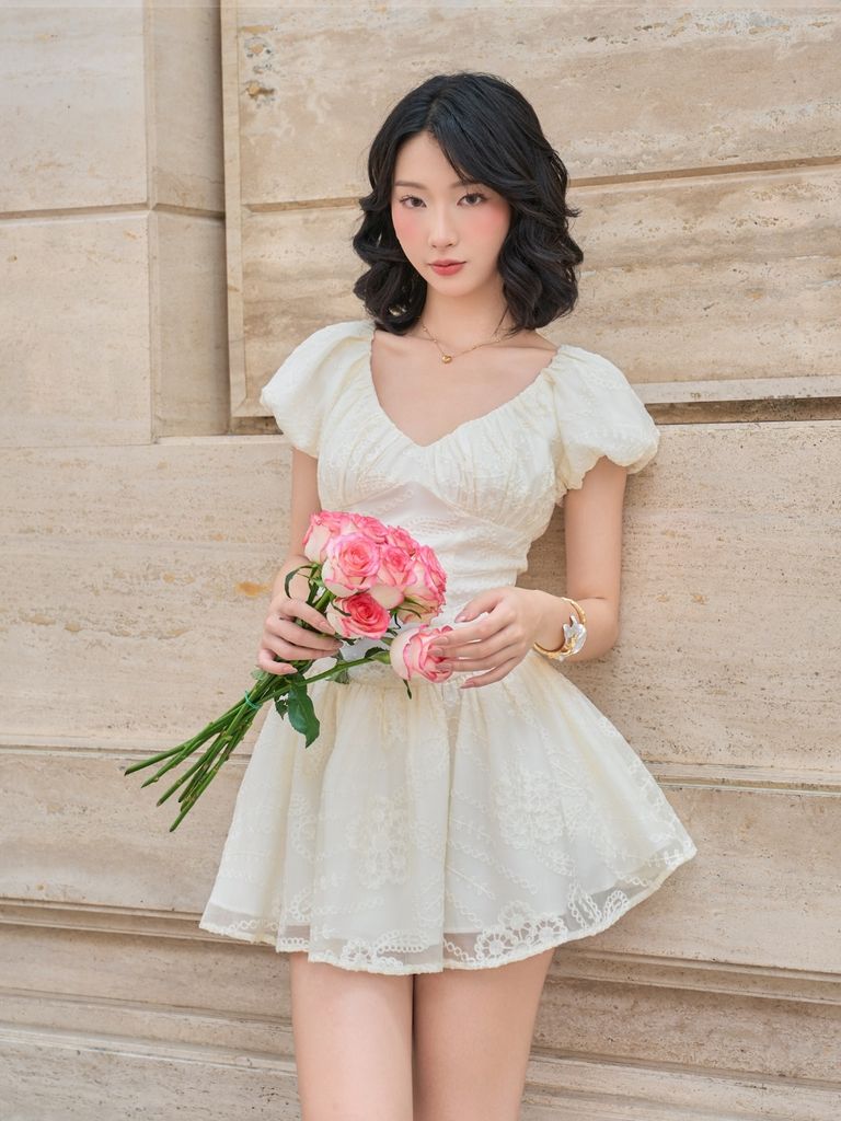 Đầm Nữ SIGHAL Cổ V Tay Phồng Dáng Xòe Nữ Tính GOÛT DE JUN