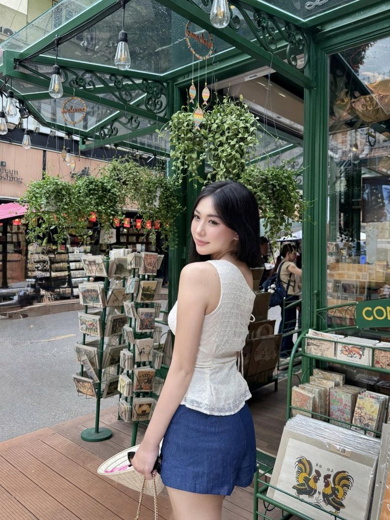 Áo Nữ MINHAS TOP Lệch Vai Chiết Eo Tôn Dáng GOUT DE JUN