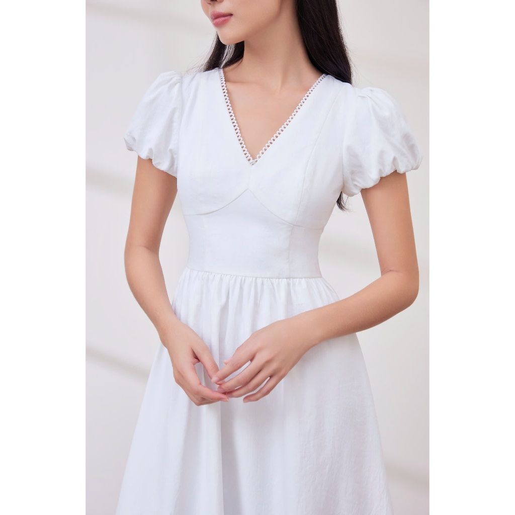Đầm Nữ Tay Phồng Form Dài Hở Lưng Viền Ren Trẻ Trung - DOWKI DRESS - GOÛT DE JUN