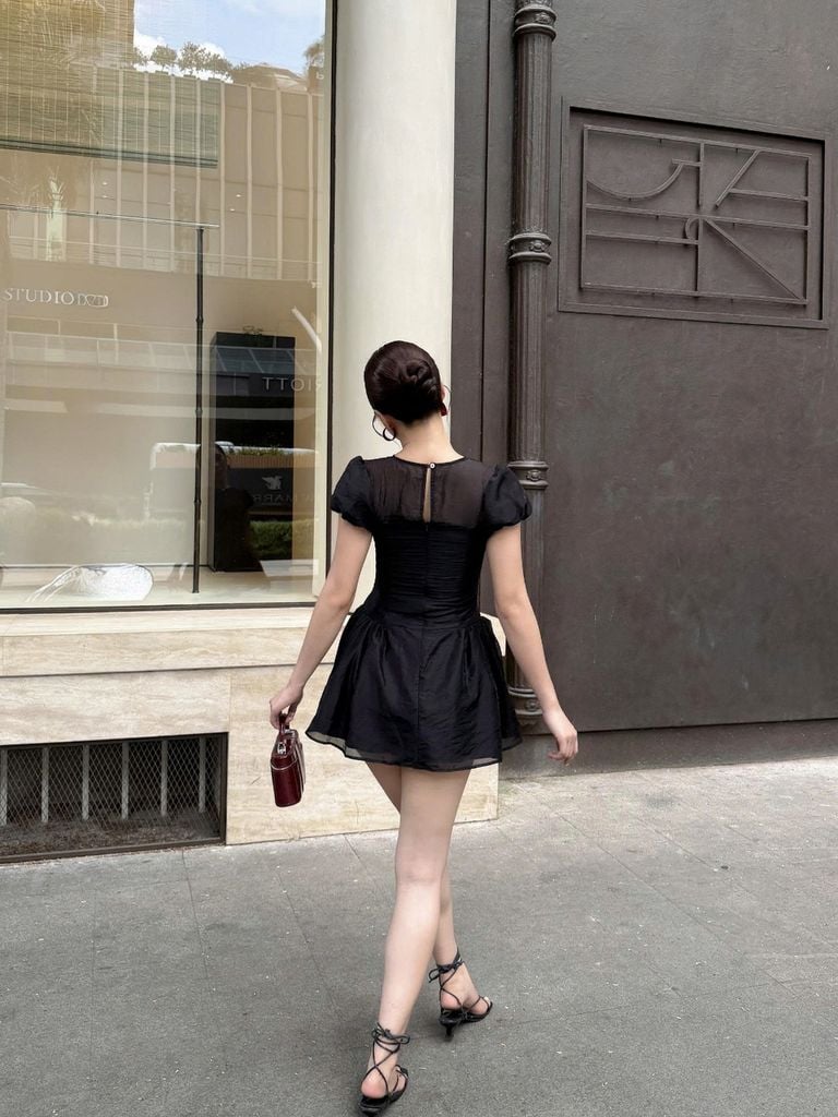Đầm Nữ MIEKO Dress Cổ Tròn Xuyên Thấu Phối Nút Sang Chảnh GOÛT DE JUN