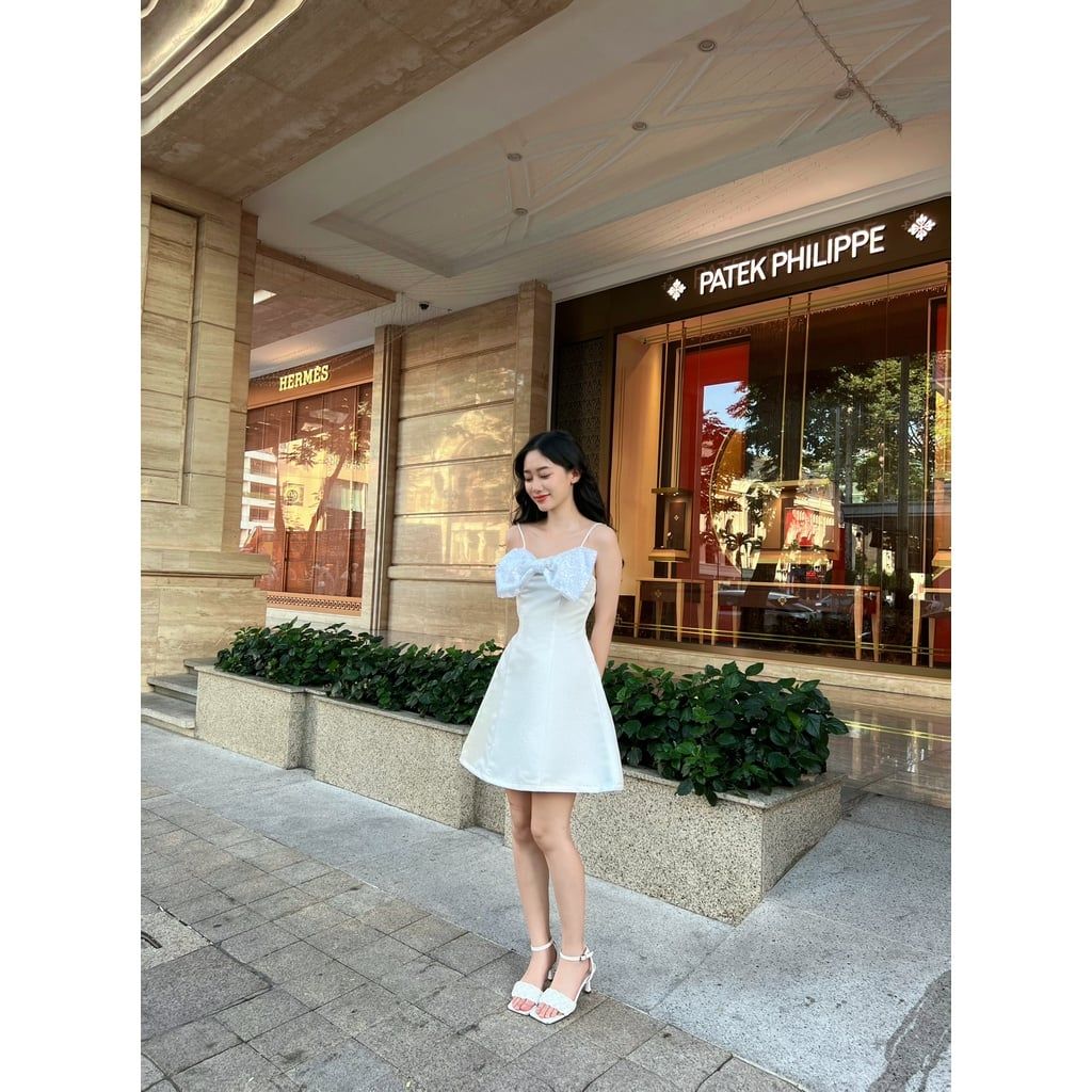 Đầm nữ tafta hai dây bản nơ to đính đá form xòe BOW DRESS - GOÛT DE JUN