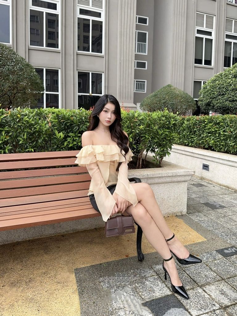 Áo Kiểu Nữ VIRAT Tay Dài Trễ Vai Phối Bèo Voan GOÛT DE JUN
