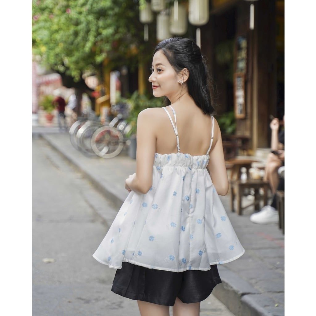 GOÛT DE JUN - Áo nữ babydoll thiết kế cột dây họa tiết hoa nổi - LUCKY TOP
