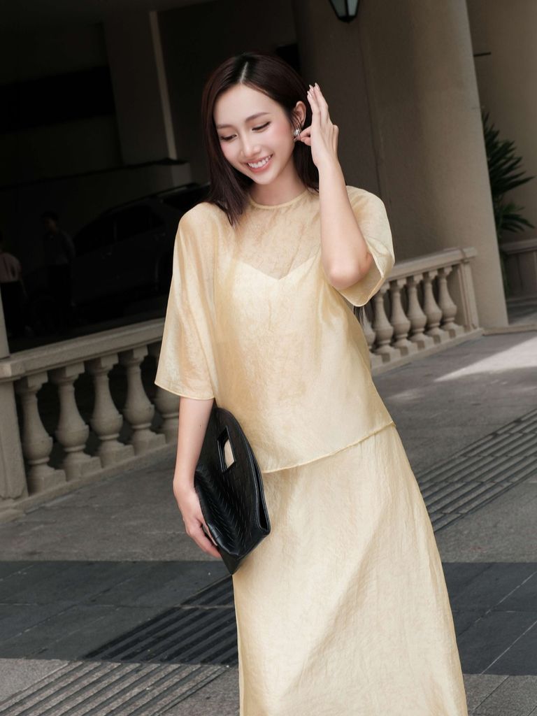 GOUT DE JUN Set Lụa Áo Tay Lửng Phối Chân Váy Suông FAMIS SET Thanh Lịch Sang Trọng FGBA2607063