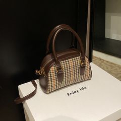 Túi Xách Kẻ Sọc Retro Thu Đông Hoạ Tiết Caro Kèm Charm Gấu